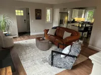 The Dollhouse is conveniently located. Mystic, Beaches, parks, casinos, shopping - Wifi