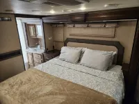 Cozy RV with WiFi and HVAC in Glendale/North Phoenix Luxury Fifth wheel camper - Bungalows