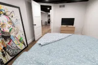 Modern Grandville Abode - Boutique