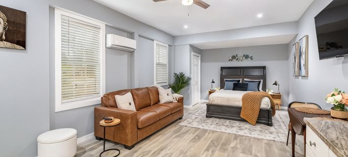 Stylish-Modern Open Concept Studio In The Hearth Of Durham NC Hotels in Durham