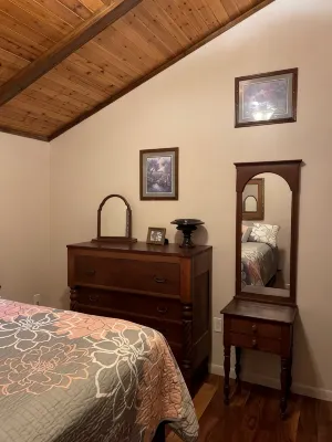 Sweet Serenity in Bemus Point -  Privatzimmer