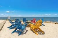 1 Bedroom, Sleeps 4, Waterfront Balcony, Full Kitchen, Pool, A.C., Smart TV - de playa