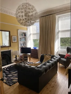 Sunny, Edinburgh City Centre Apartment Hotel a Broughton