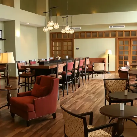 Hampton Inn & Suites Warren