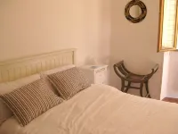 Charming and Characterful One Bed, Superb Central Location Old Town Nice - بيت ضيافة