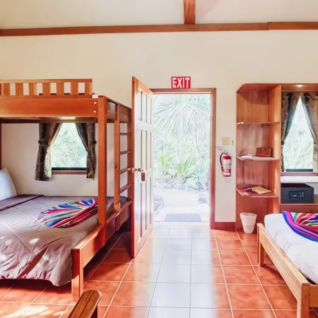 Mariposa Jungle Lodge