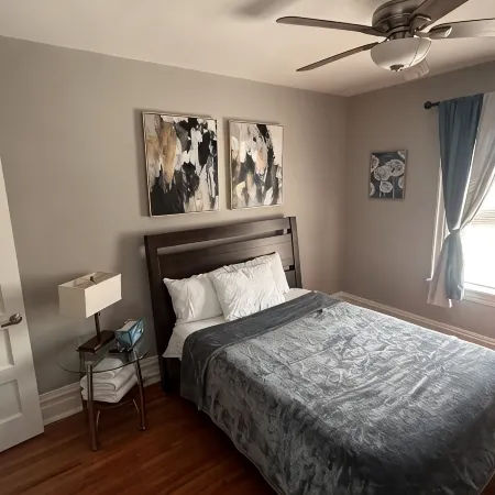 Continental travelers suite!! Spacious apartment, 5 minutes from Dorney Park !!