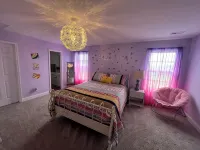 Quiet peaceful Stone mountain fun House with Pool ,Hot Tub￼ and vineyards near Hotels in Traphill