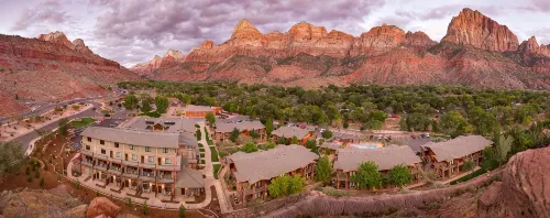 Cable Mountain Lodge - Bãi đậu xe