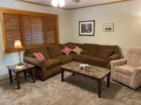 Charming 3-bedroom 2 bath house with WiFi and AC in fabulous Paris Arkansas - Wifi