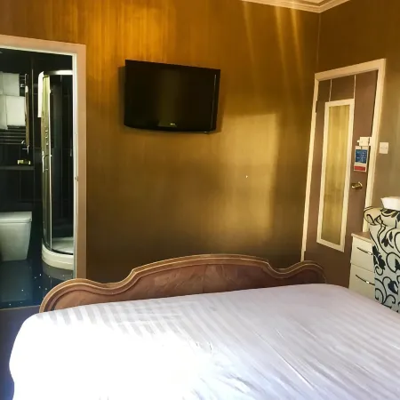 The Lilly Restaurant with Rooms