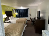 Driftwood Inn - Lake City - parking