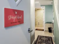Cozy Apartment Minutes from Downtown - Homestays