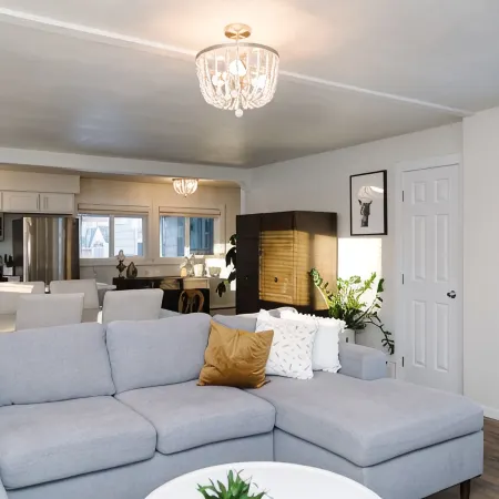 Beautifully updated 2-bed, 1-bath home in downtown Cody. Sleeps 5!