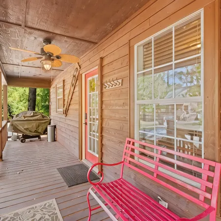 Cozy Cabin 3.5 min from Sportman's!