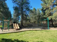 Cozy retreat near downtown, amphitheater, short walk to Deschutes river, has AC! - Homestays