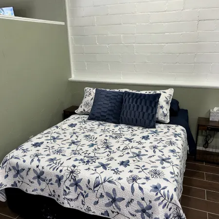 Completely renovated! Within a few blocks of downtown bars and restaurants