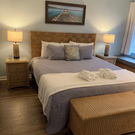 Renovated Edisto Beach Pets OK Mini Golf Pools Golf Cart Pickleball w/Amenities