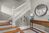 The Cushman House A: Unit A near 6th Ave UPS UW Ruston - مطابخ