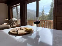 Cozy Rocky Mnt. Chalet/Spa, private lake, close to Denver, RedRocks, Outdoor fun - Chalets