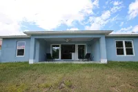 Family Retreat on the Water - 2-Star