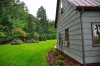 1880's Farm House on a Christmas Tree Farm 5 Minutes to Oregon State University - 3-Star