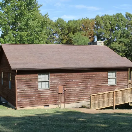 Stones Throw from Giant City Park, Wineries, Hiking, Biking, Hunting and more.