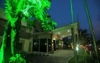 Swarna Dwipa Residence - พร้อมระเบียง