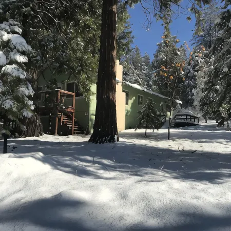 Murphy's cottage in Arnold