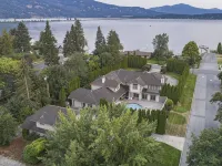 South Sandpoint Estate: Pool, Covered Spa, Theater & Walk to Downtown - Pools