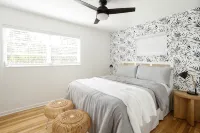 Welcome to Shoreline: 4Br, Heated Pool, 7Miles to Gulf Beaches. - Private Pool