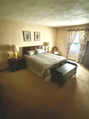 Family Friendly 4 Bedroom House Near Penn State University - Wi-Fi
