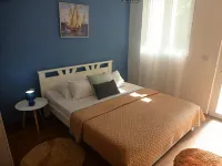 Cozy Studio with Terrace- Street view - Balkon