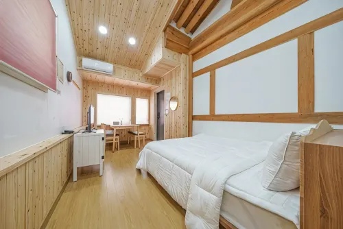 Gurye Deokyeongru Pension - 2-Star