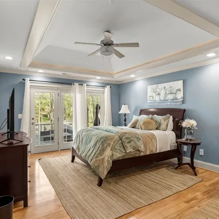 Lake Gaston Luxury Waterfront - Sleeps 20, Boathouse, Hot Tub, Fire Pit!