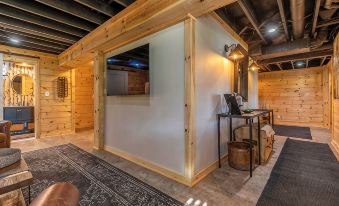 Stunning 3 Br Timber Frame Ski Retreat on 6 Acres