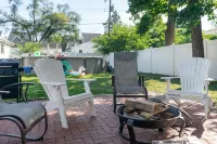 6 Br Family and Friends Retreat- Pool, Theatre, Walk to Notre Dame & Restaurants - 4-Star