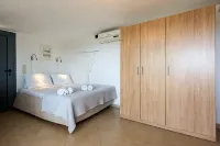 Porto Cheli Studio - Poolside Lux Getaway - 3-Star