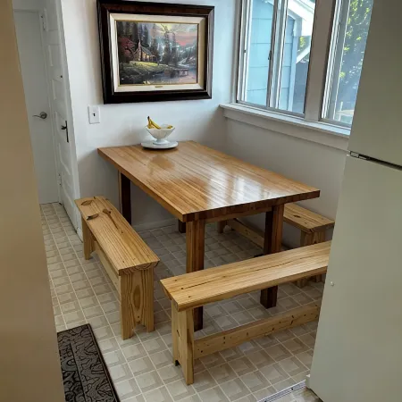Rabbit Run - Cozy cottage in the heart of Walloon Lake Village. Family-friendly!