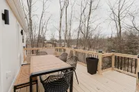 Lake house with Arcade games near Hudson-Catskills - Wifi
