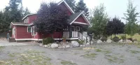 Vintage Island Home 2 Blocks From Town. 4 Bdrs, 2 Kitchens, 3 Bath. Can Sleep 14 - 3-Star