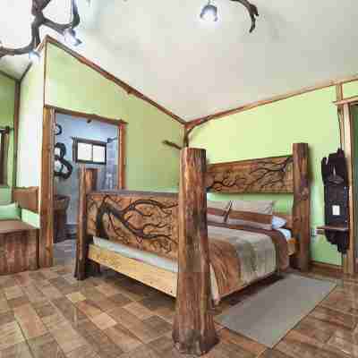 Canopy Wonders House: A Place Among Tree Tops! Rooms