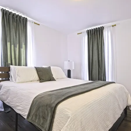 Sherby Prestige - Parking, King Bed, Sleeps 6