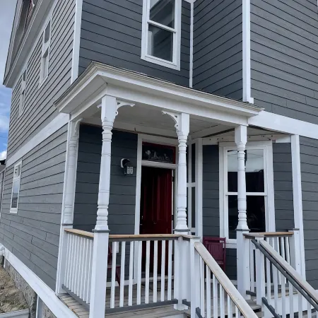 Historic 1886 House locate convienently