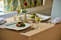 Cresta Jameson Hotel - servizio colazione