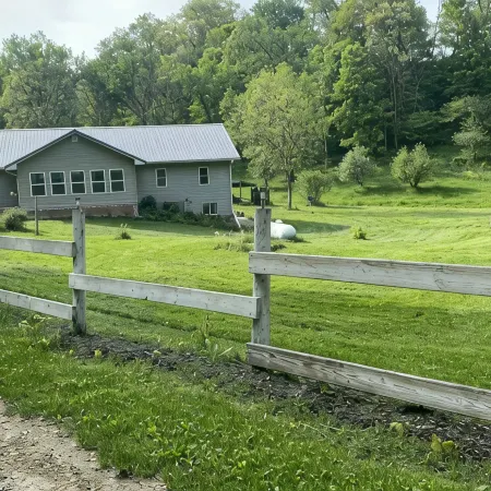 Private vacation house for larger groups near the Dells with heated game room.