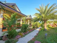 Huan Soontaree Hotels near Phe