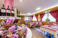 Hotel Villa Rosella Park & Wellness - breakfast