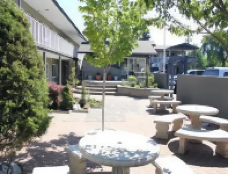 Travelodge by Wyndham Kamloops