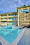 The Stevenson Monterey - Pools